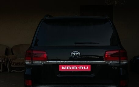 Toyota Land Cruiser 200, 2014 год, 3 750 000 рублей, 2 фотография
