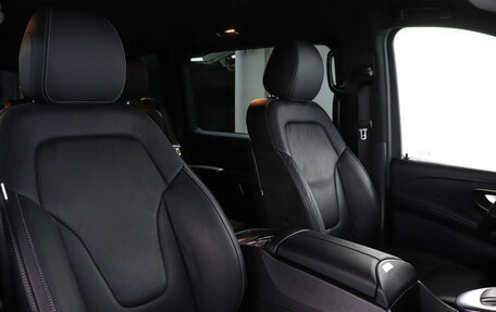 Mercedes-Benz V-Класс, 2022 год, 9 900 000 рублей, 16 фотография