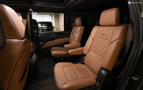 Cadillac Escalade V, 2021 год, 9 970 000 рублей, 15 фотография