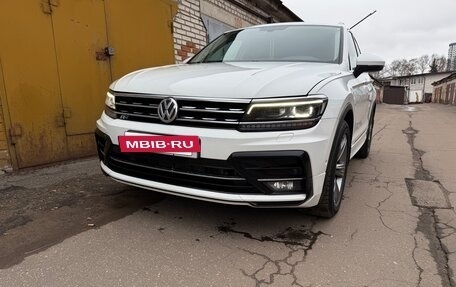 Volkswagen Tiguan II, 2018 год, 2 350 000 рублей, 2 фотография