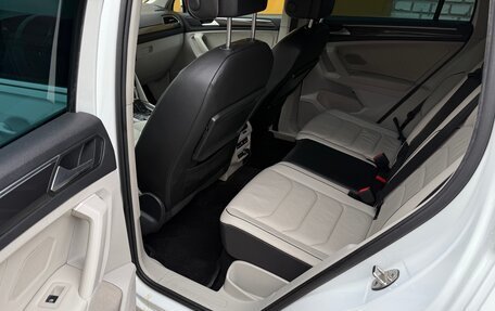 Volkswagen Tiguan II, 2018 год, 2 350 000 рублей, 10 фотография