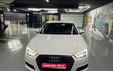 Audi A4, 2019 год, 2 600 000 рублей, 2 фотография