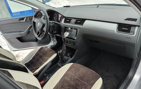 Skoda Rapid I, 2017 год, 1 100 000 рублей, 17 фотография