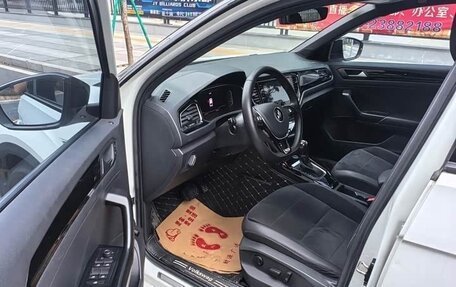 Volkswagen T-Roc I, 2022 год, 1 925 000 рублей, 11 фотография