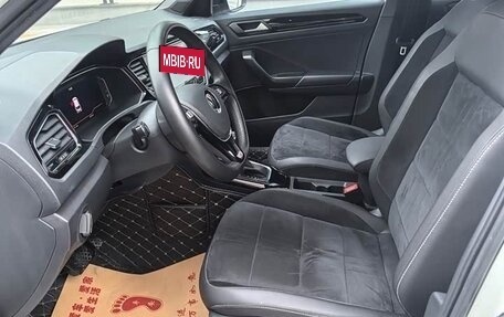 Volkswagen T-Roc I, 2022 год, 1 925 000 рублей, 15 фотография