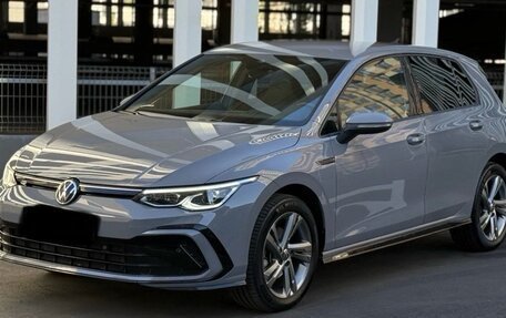 Volkswagen Golf VIII, 2022 год, 2 250 000 рублей, 2 фотография