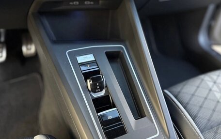 Volkswagen Golf VIII, 2022 год, 2 250 000 рублей, 15 фотография