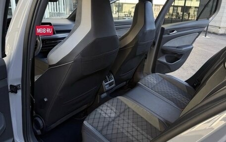 Volkswagen Golf VIII, 2022 год, 2 250 000 рублей, 10 фотография