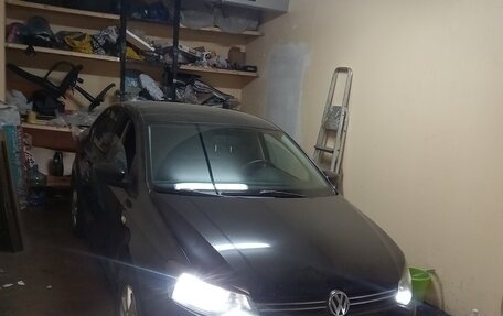 Volkswagen Polo VI (EU Market), 2011 год, 715 000 рублей, 1 фотография