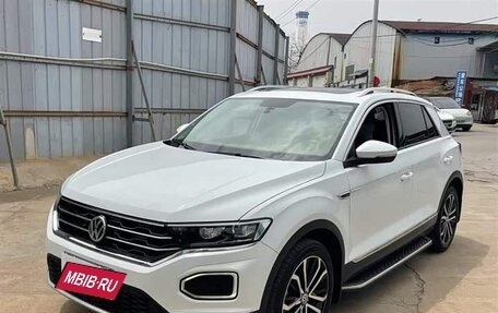 Volkswagen T-Roc I, 2021 год, 1 345 015 рублей, 1 фотография