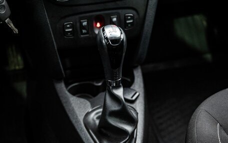 Renault Sandero II рестайлинг, 2016 год, 1 000 000 рублей, 22 фотография