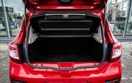 Renault Sandero II рестайлинг, 2016 год, 1 000 000 рублей, 24 фотография