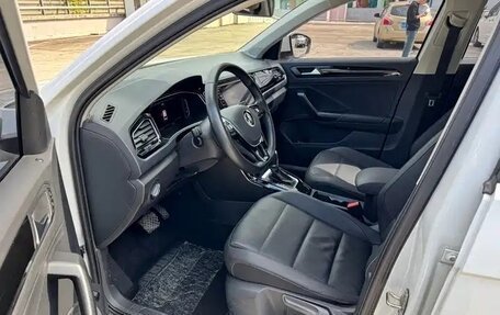 Volkswagen T-Roc I, 2022 год, 1 825 000 рублей, 9 фотография