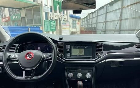 Volkswagen T-Roc I, 2021 год, 1 345 015 рублей, 5 фотография