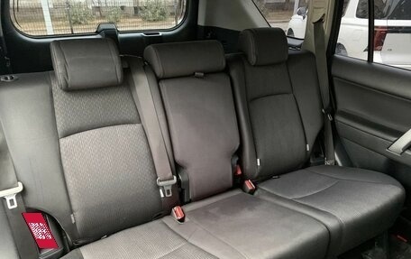 Toyota Land Cruiser Prado 150 рестайлинг 2, 2017 год, 3 670 000 рублей, 9 фотография