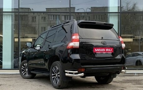 Toyota Land Cruiser Prado 150 рестайлинг 2, 2017 год, 3 670 000 рублей, 7 фотография