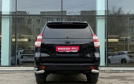 Toyota Land Cruiser Prado 150 рестайлинг 2, 2017 год, 3 670 000 рублей, 6 фотография