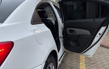 Chevrolet Cruze II, 2011 год, 640 000 рублей, 8 фотография