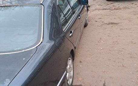 Mercedes-Benz E-Класс, 1996 год, 375 000 рублей, 6 фотография