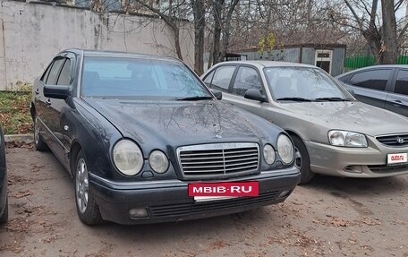 Mercedes-Benz E-Класс, 1996 год, 375 000 рублей, 2 фотография