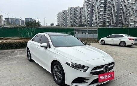 Mercedes-Benz A-Класс, 2022 год, 1 970 000 рублей, 3 фотография