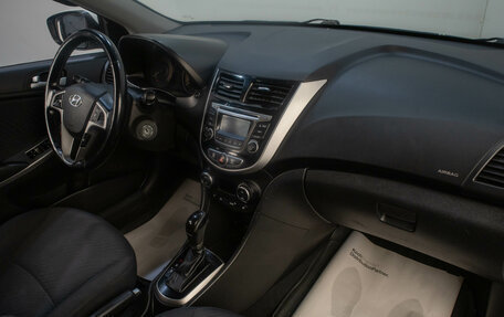 Hyundai Solaris II рестайлинг, 2015 год, 1 319 000 рублей, 18 фотография