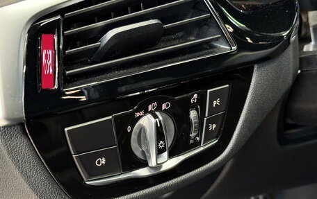 BMW 5 серия, 2021 год, 5 550 000 рублей, 13 фотография