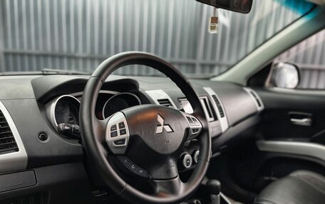 Mitsubishi Outlander III рестайлинг 3, 2008 год, 1 099 000 рублей, 8 фотография
