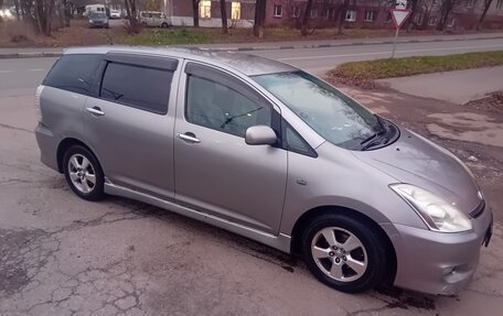 Toyota Wish II, 2005 год, 700 000 рублей, 1 фотография