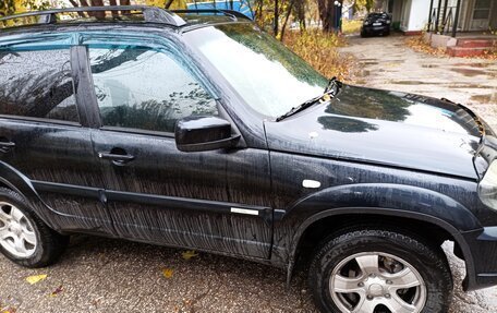 Chevrolet Niva I рестайлинг, 2012 год, 450 000 рублей, 2 фотография