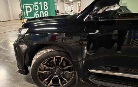 Toyota Land Cruiser 200, 2016 год, 6 997 000 рублей, 10 фотография