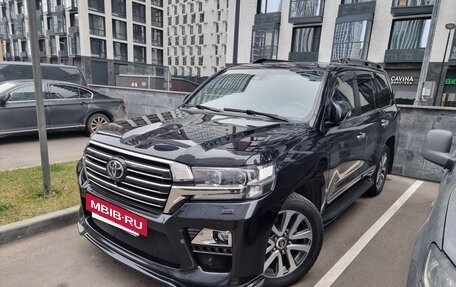 Toyota Land Cruiser 200, 2016 год, 6 997 000 рублей, 3 фотография