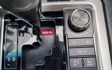 Toyota Land Cruiser 200, 2016 год, 6 997 000 рублей, 4 фотография