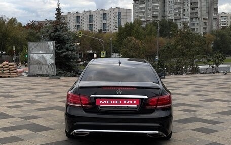 Mercedes-Benz E-Класс, 2015 год, 1 350 000 рублей, 4 фотография