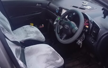 Toyota Wish II, 2005 год, 700 000 рублей, 8 фотография