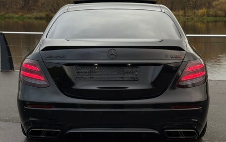 Mercedes-Benz E-Класс AMG, 2018 год, 6 500 000 рублей, 7 фотография