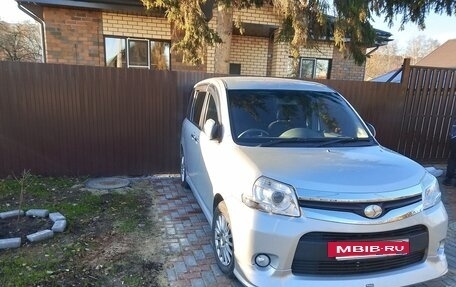 Toyota Sienta I, 2011 год, 990 000 рублей, 4 фотография