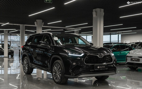 Toyota Highlander, 2025 год, 6 200 000 рублей, 2 фотография