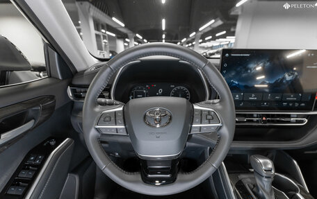 Toyota Highlander, 2025 год, 6 200 000 рублей, 10 фотография