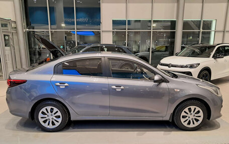 KIA Rio IV, 2018 год, 1 369 500 рублей, 4 фотография