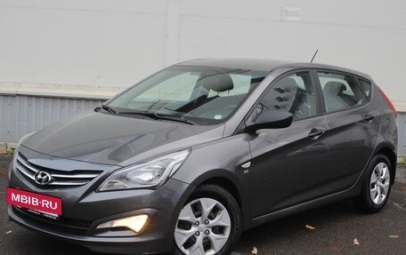 Hyundai Solaris II рестайлинг, 2014 год, 840 000 рублей, 2 фотография