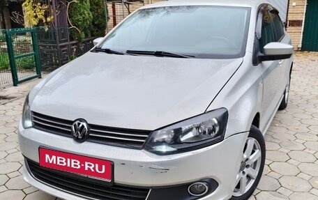 Volkswagen Polo VI (EU Market), 2014 год, 800 000 рублей, 1 фотография