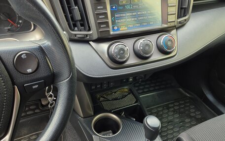 Toyota RAV4, 2014 год, 1 700 000 рублей, 2 фотография