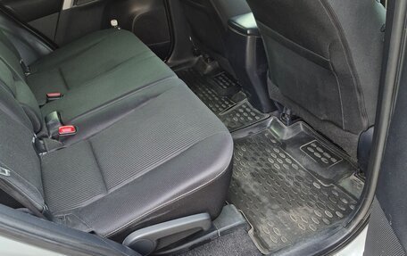 Toyota RAV4, 2014 год, 1 700 000 рублей, 5 фотография