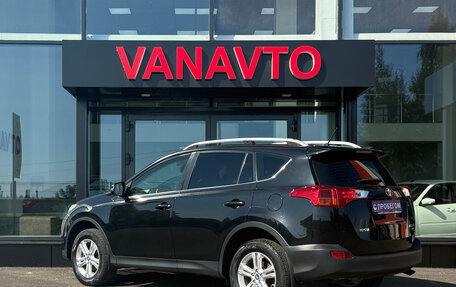 Toyota RAV4, 2015 год, 1 840 000 рублей, 6 фотография