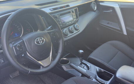 Toyota RAV4, 2015 год, 1 840 000 рублей, 9 фотография