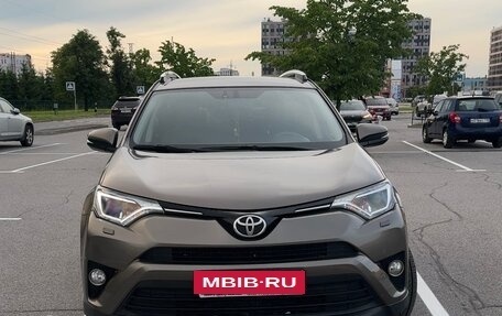 Toyota RAV4, 2016 год, 2 499 000 рублей, 9 фотография