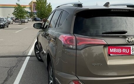 Toyota RAV4, 2016 год, 2 499 000 рублей, 15 фотография