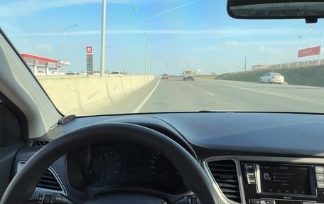 Hyundai Solaris II рестайлинг, 2021 год, 1 050 000 рублей, 3 фотография