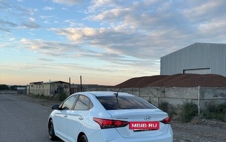 Hyundai Solaris II рестайлинг, 2021 год, 1 050 000 рублей, 7 фотография